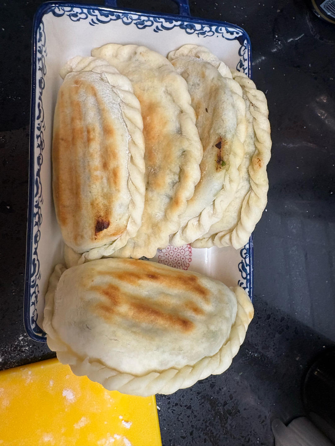 懒人版韭菜鸡蛋合子