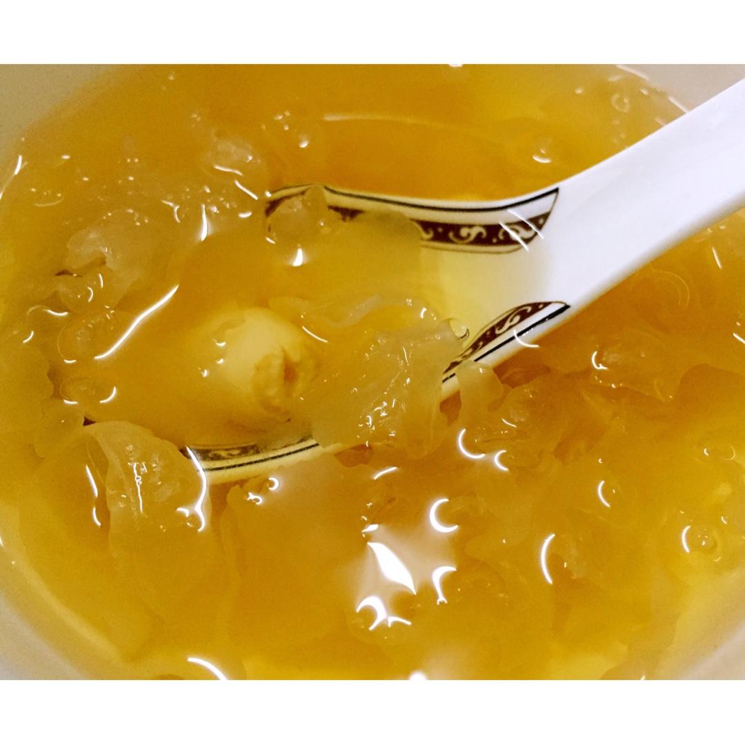 红枣银耳莲子羹