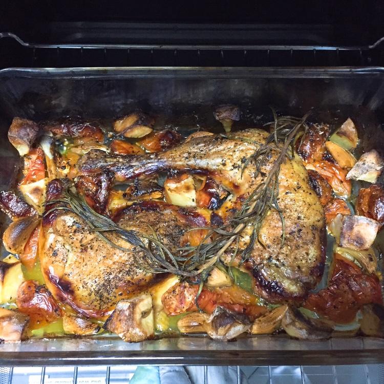 罗勒番茄烤鸡腿