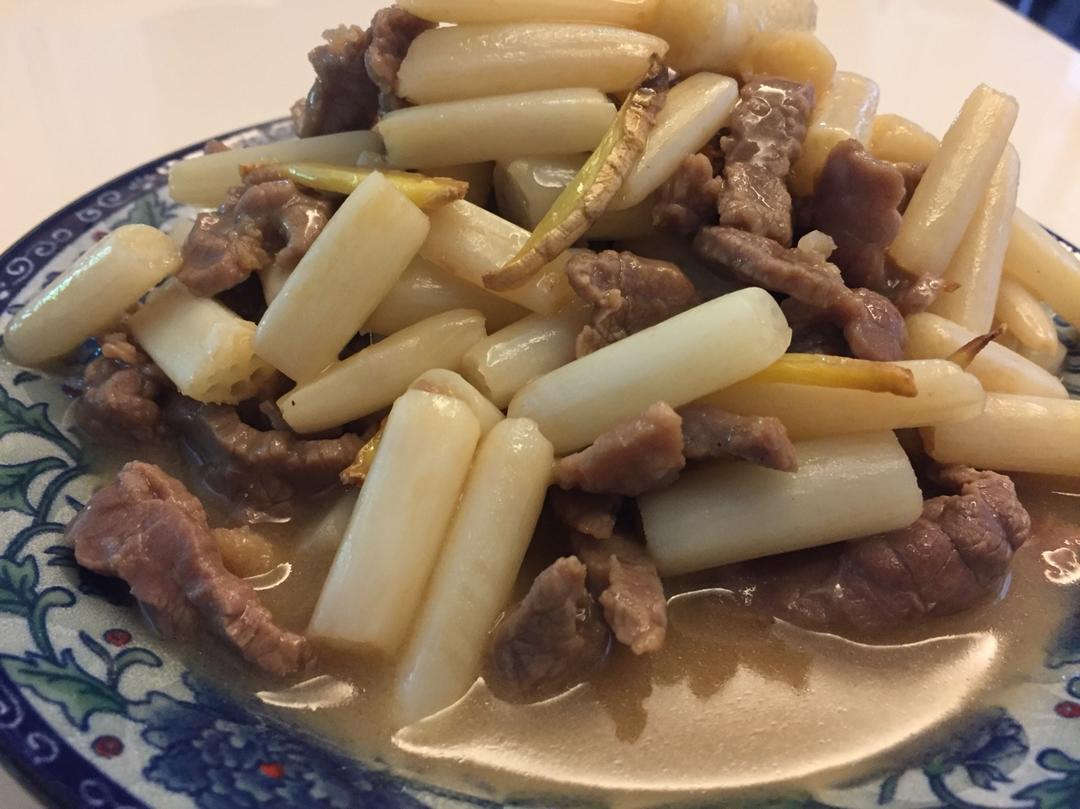 酸辣脆藕牛肉粒