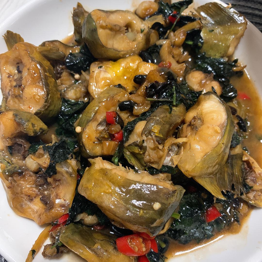 紫苏黄骨鱼(黄辣丁)的做法