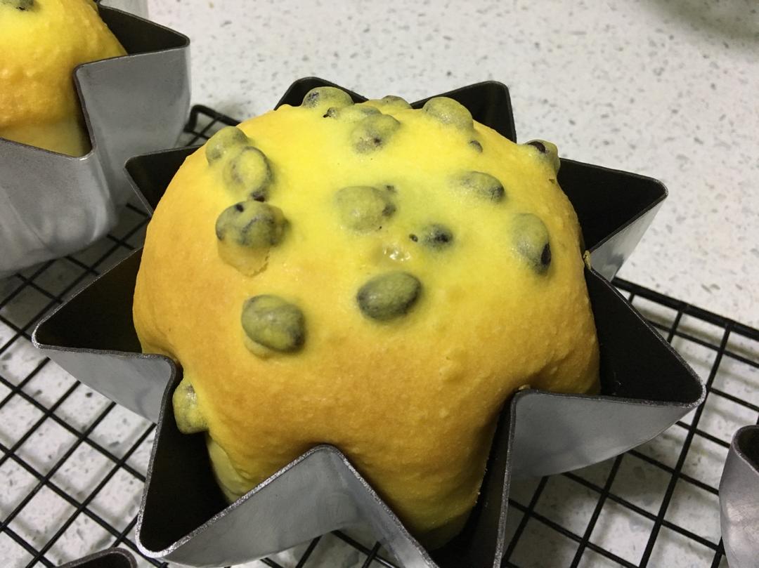 好吃到出炉就被抢光的墨西哥红豆面包