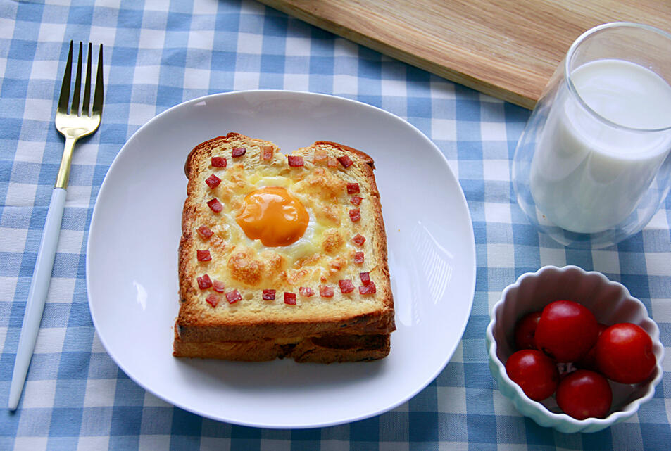 15分钟搞定一道烤箱菜丨快手美味早餐：鸡蛋芝士烤土司