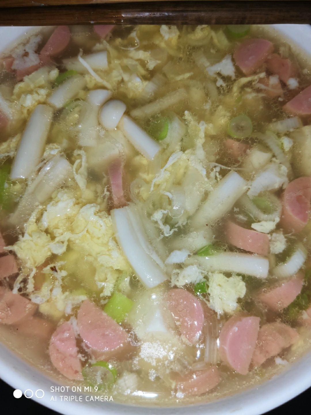 鲜掉眉毛的菌菇豆腐汤