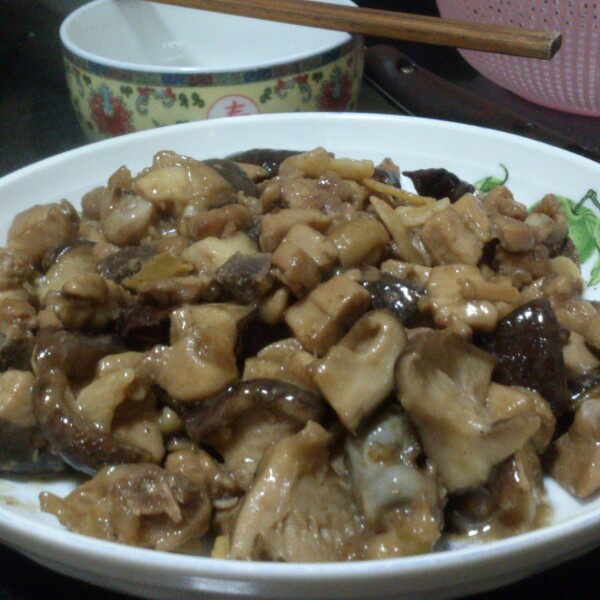 香菇鸡块