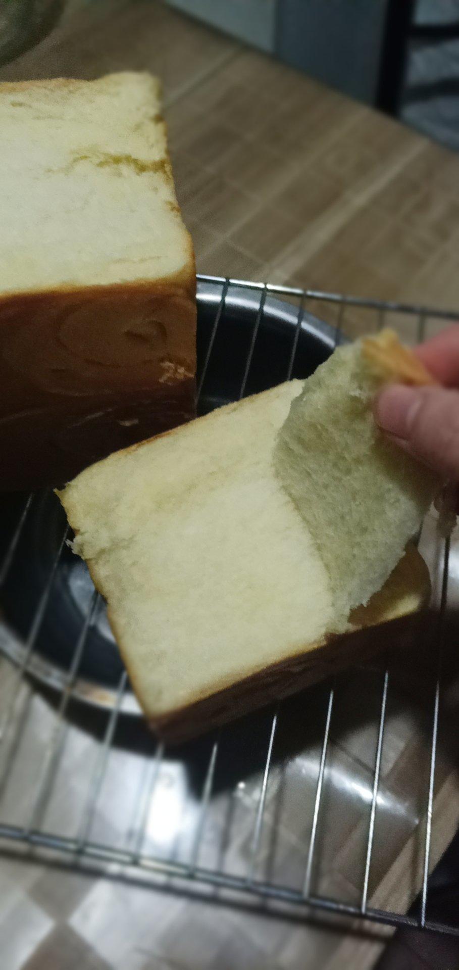 吐司，奶香手撕面包，超级香浓