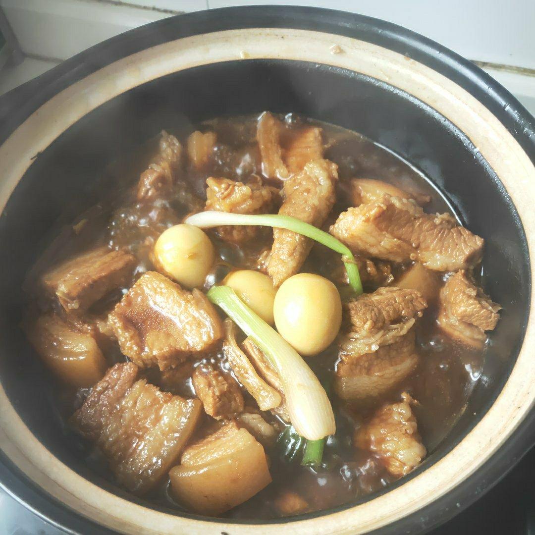 不放油的红烧肉+鹌鹑蛋