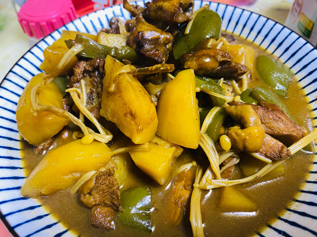 好吃到原地爆炸的黄焖鸡