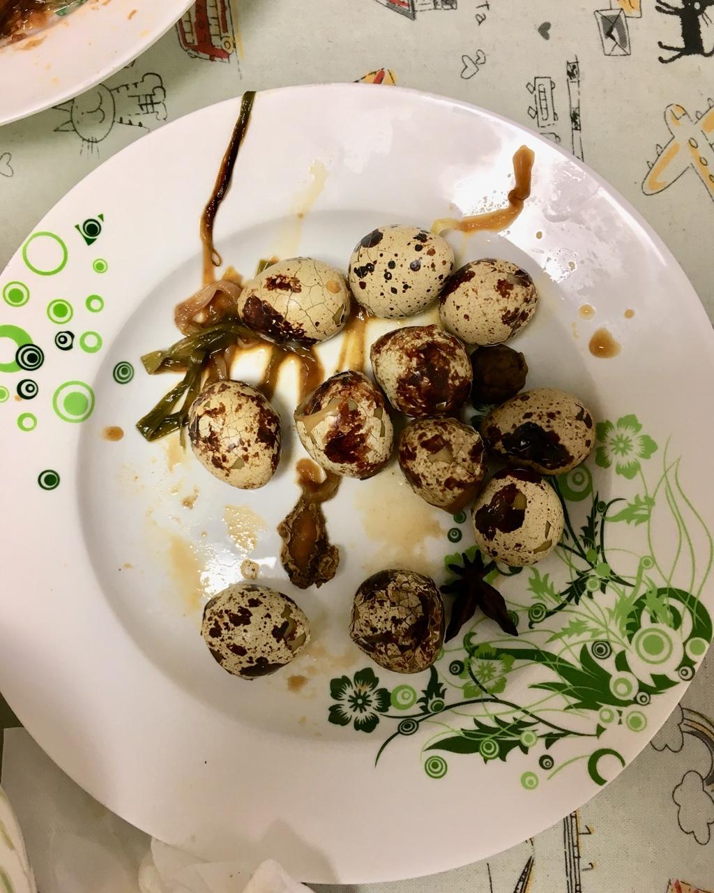 乡巴佬卤鹌鹑蛋