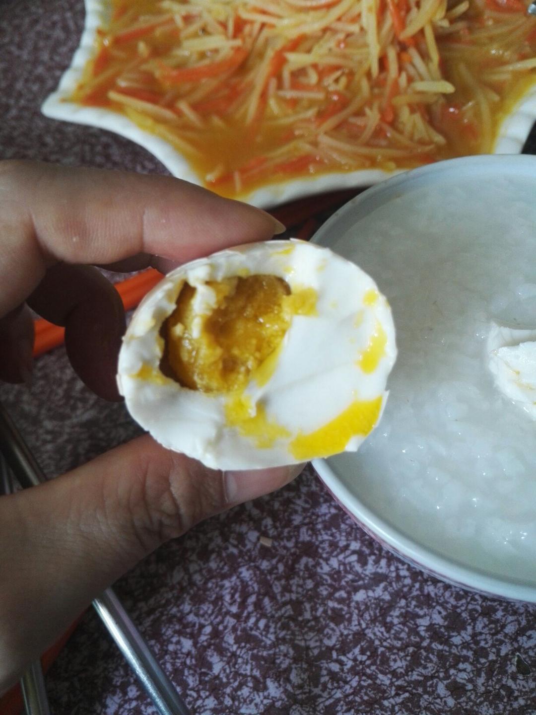 自制起砂流油咸鸡蛋