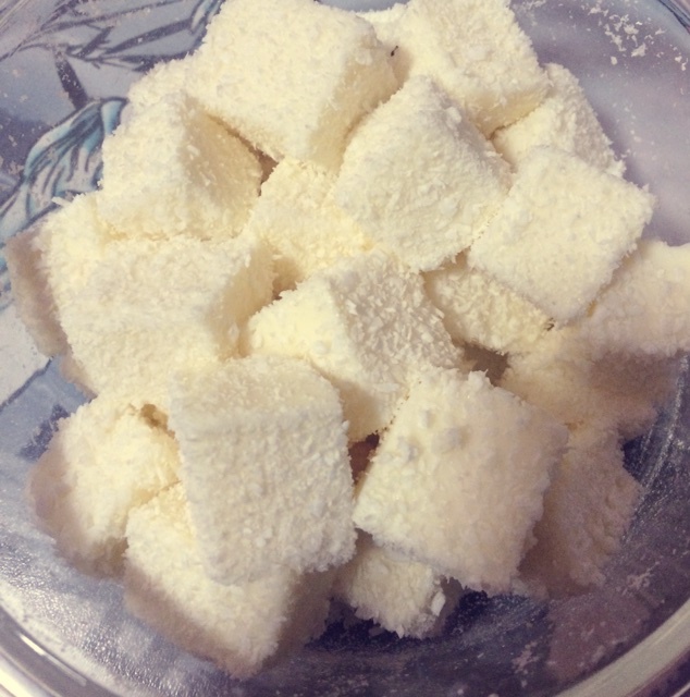 完胜85度C牛奶椰丝小方