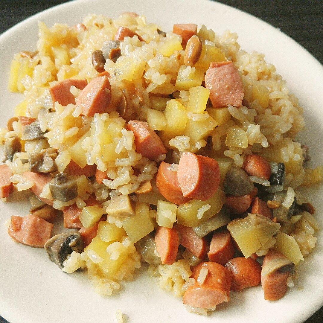 土豆蘑菇焖饭（电饭锅版）