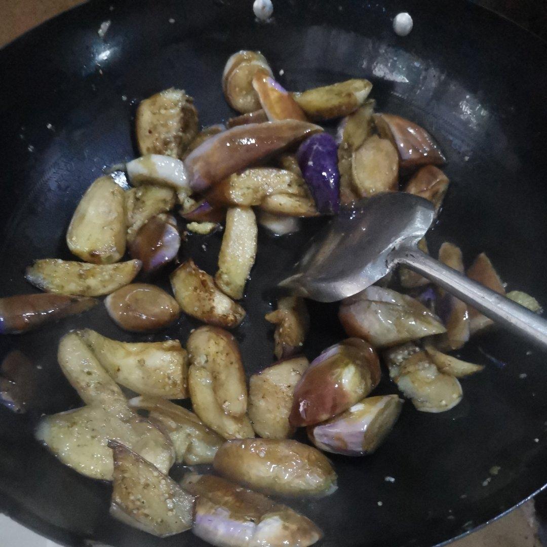 五花肉炒茄子