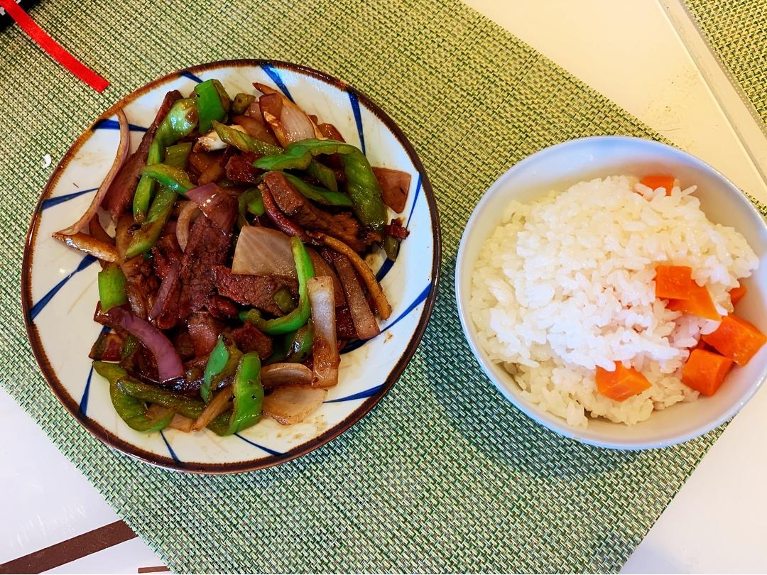 洋葱炒牛肉