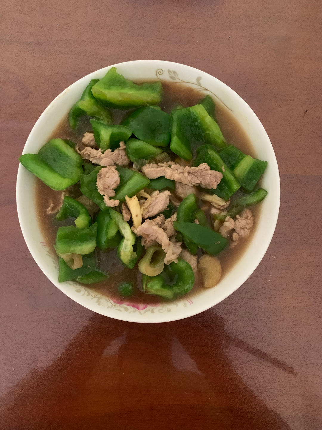 下饭神器👉青椒炒肉