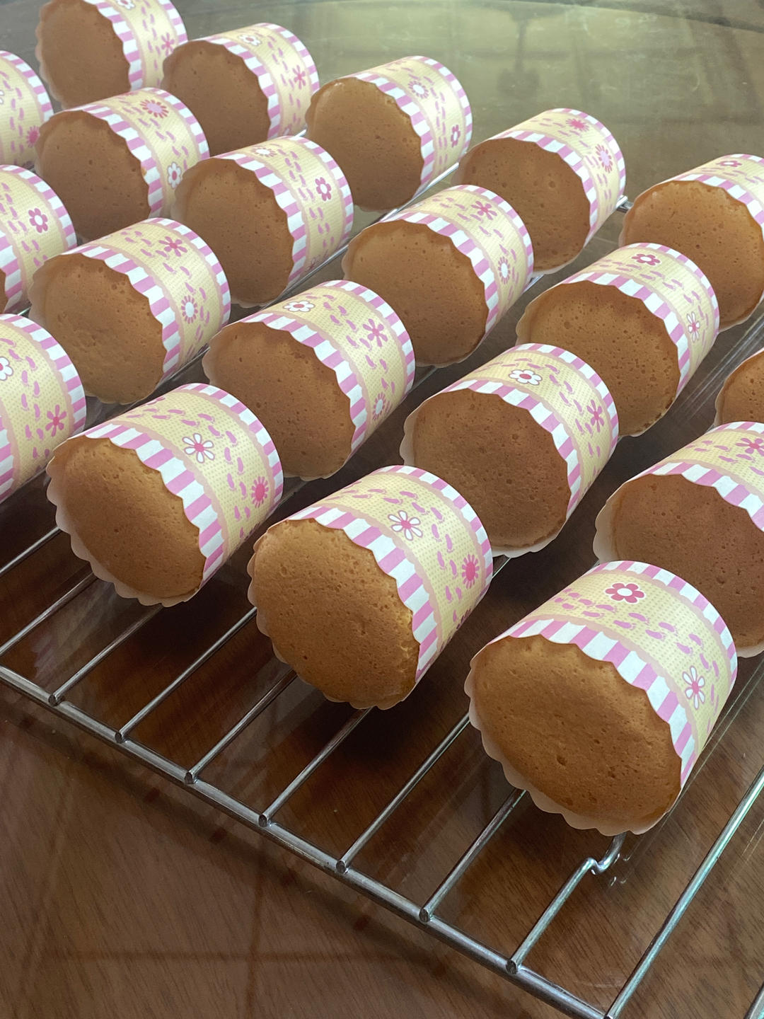 纸杯蛋糕 8寸戚风蛋糕的量