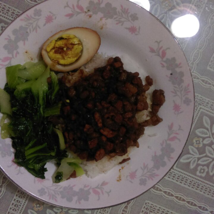 洋葱酥卤肉饭
