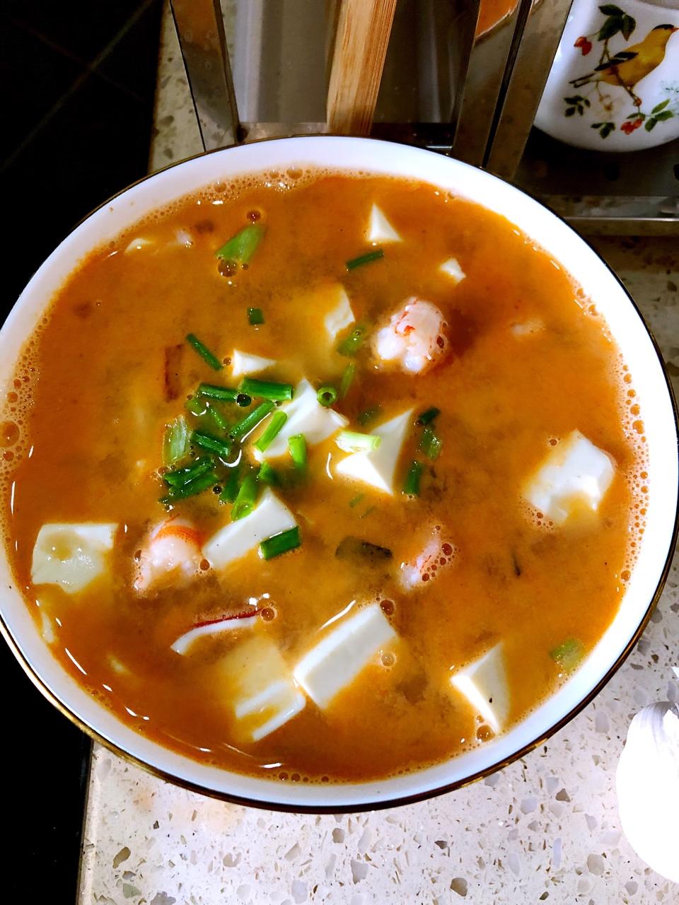 tina-莱恩做的鲜虾豆腐汤
