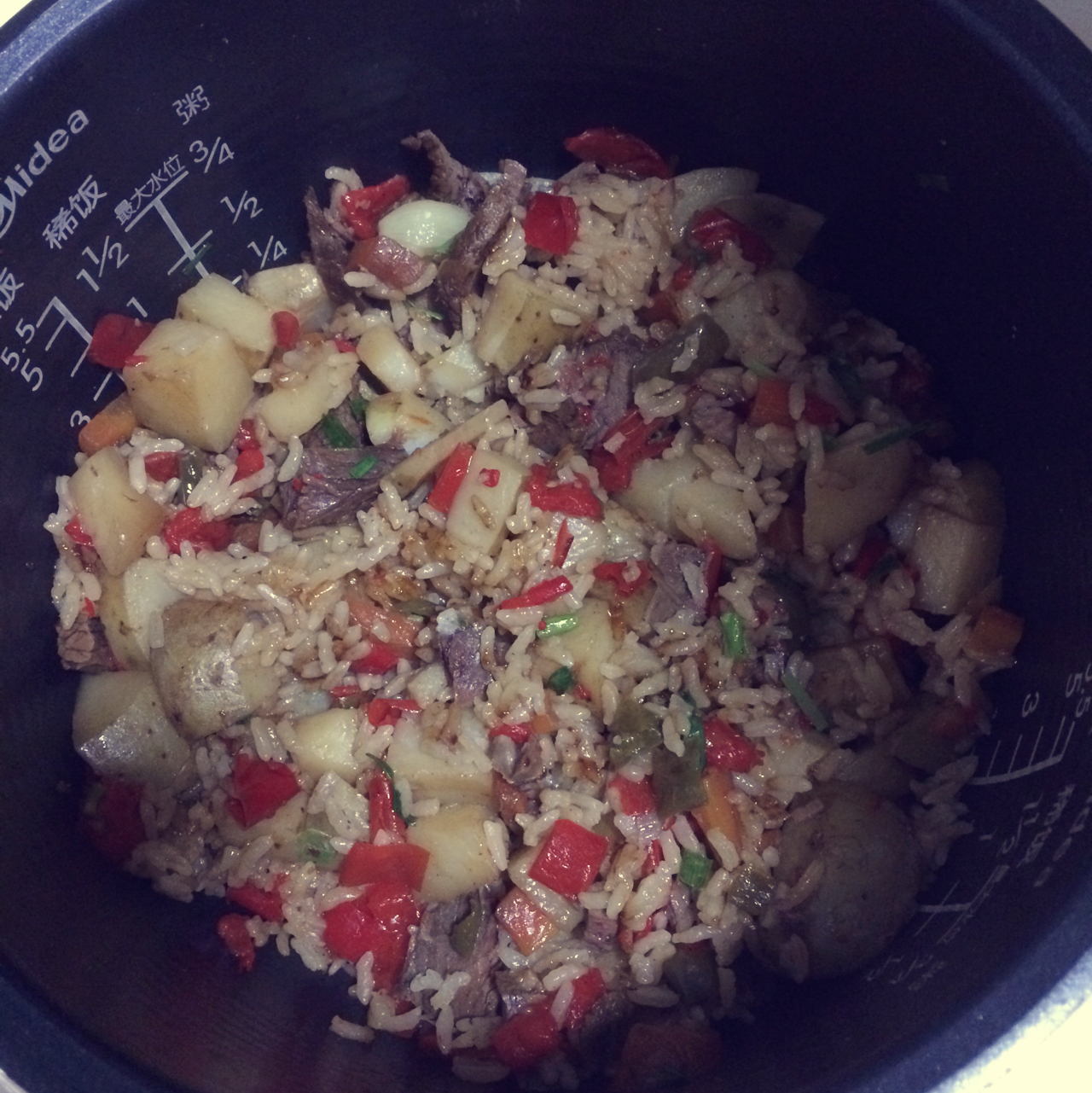 土豆焖饭（电饭锅版）