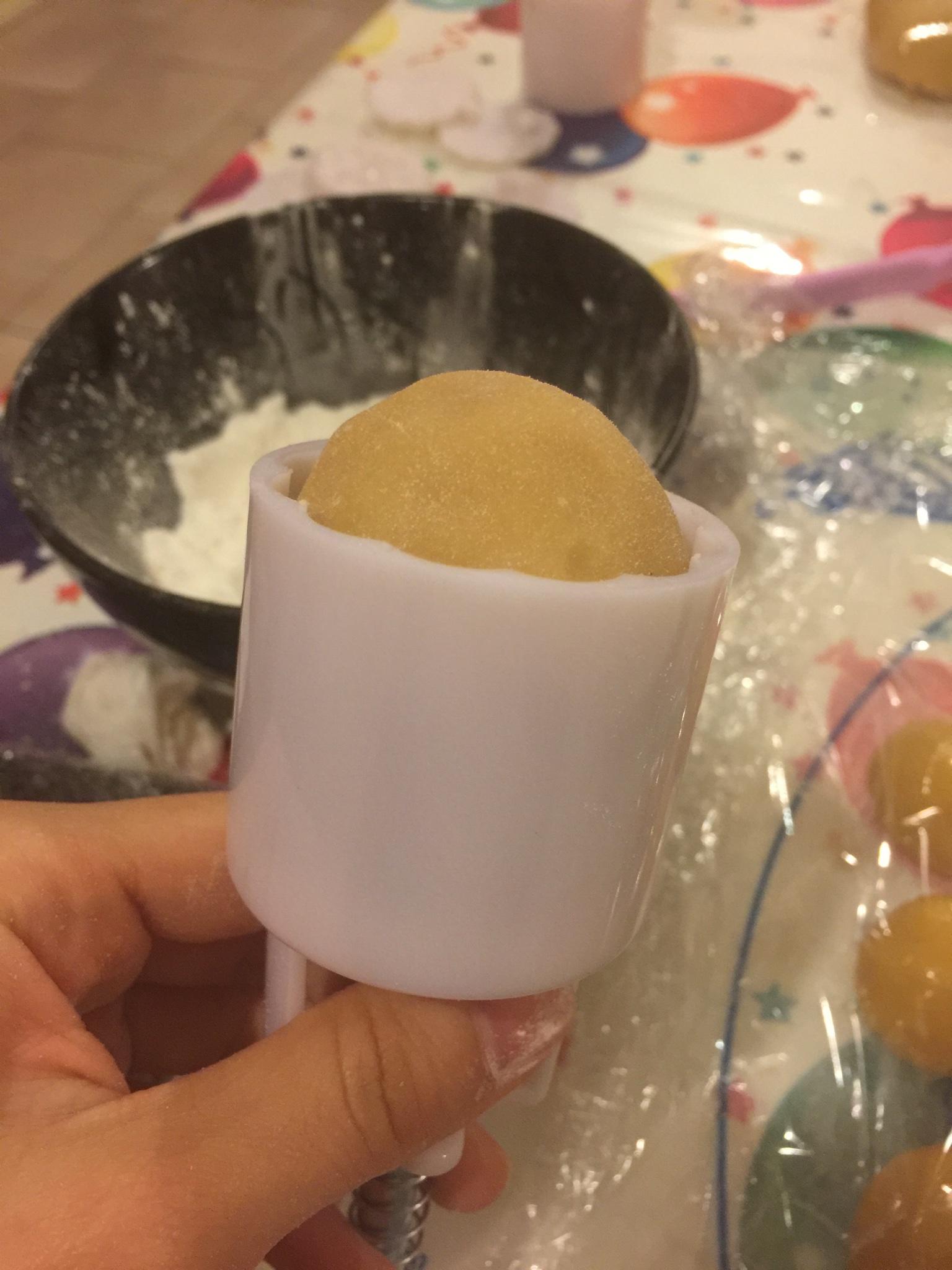 莲蓉蛋黄月饼（蜂蜜版）的做法 步骤8