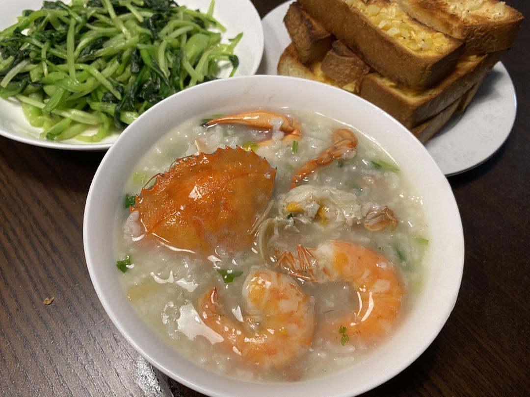 无面不欢欢做的潮汕虾蟹砂锅粥