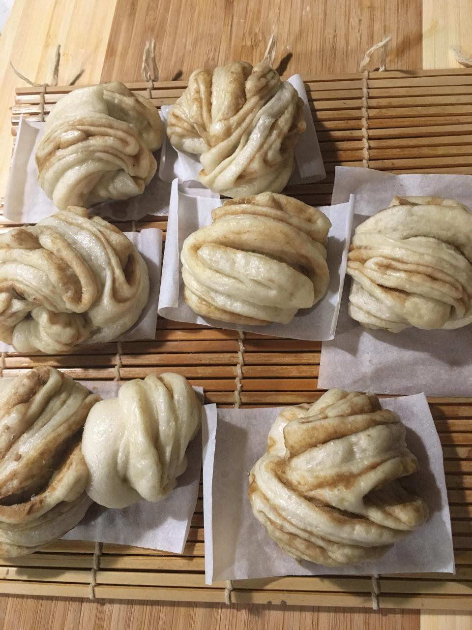 家常椒盐花卷(小视频)