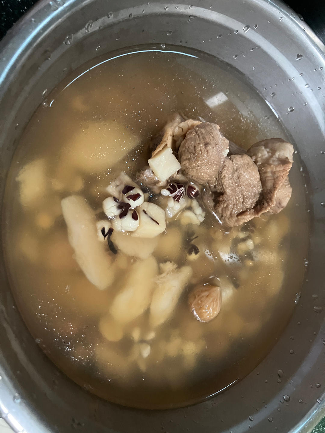 淮山芡实猪骨汤