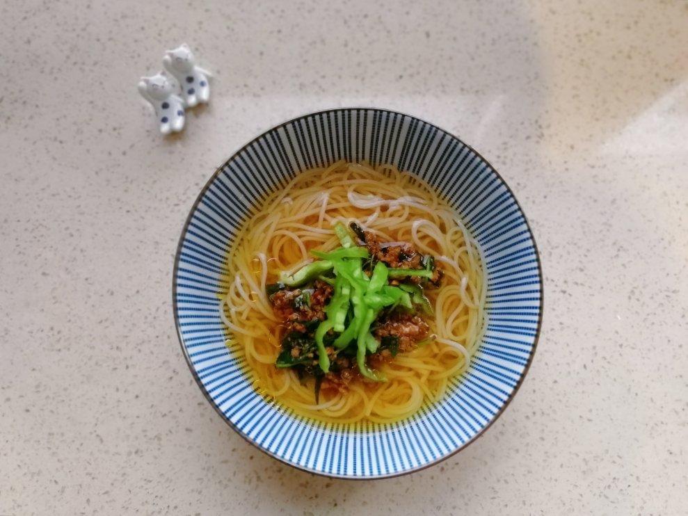 向往的生活中的罗勒肉末（米线）