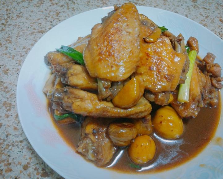 栗子烧鸡翅的做法