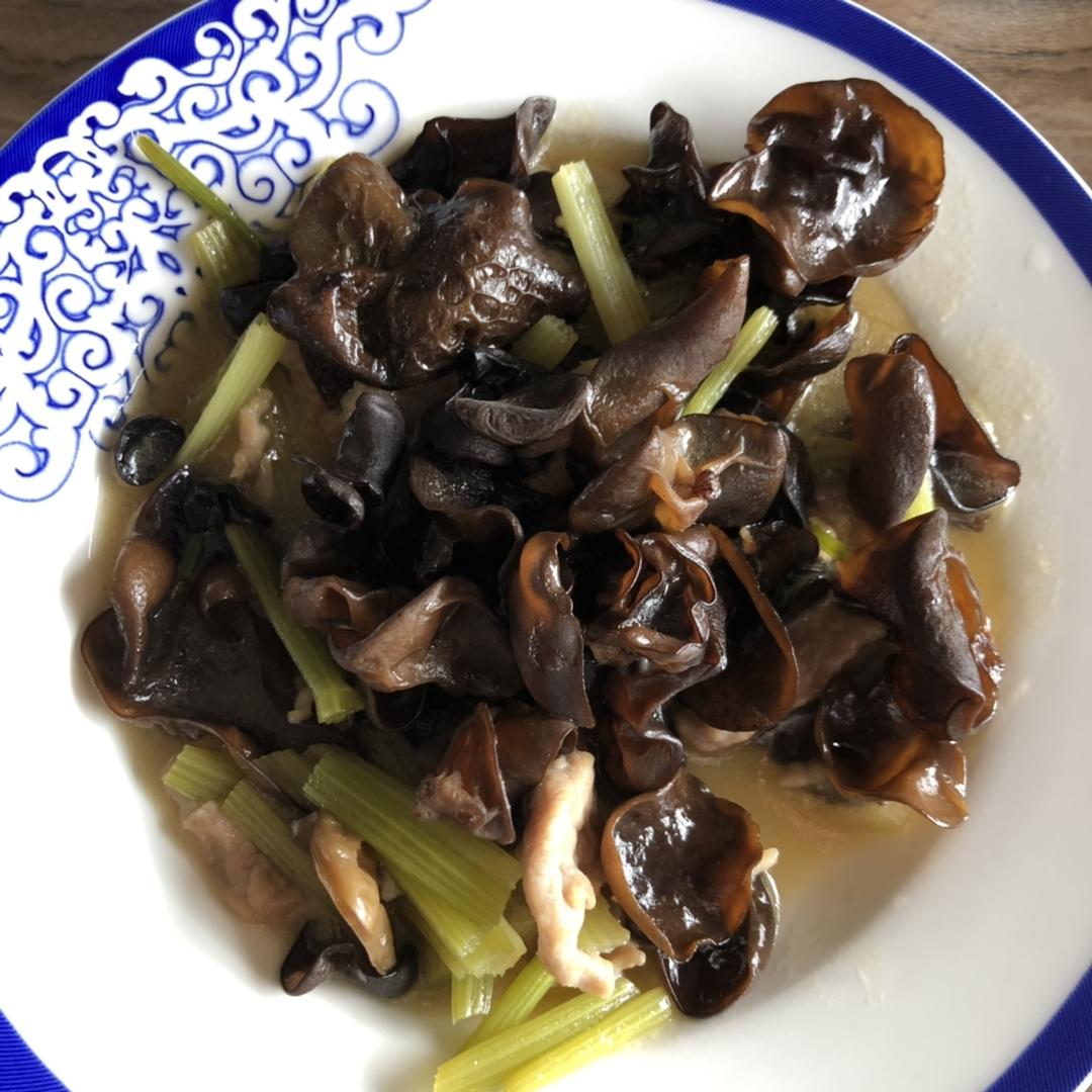 木耳炒肉