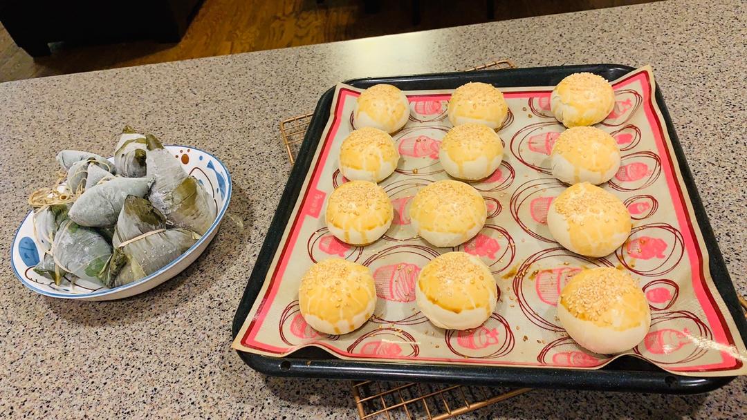 你们想学的蛋黄酥教程来了（图文+视频）