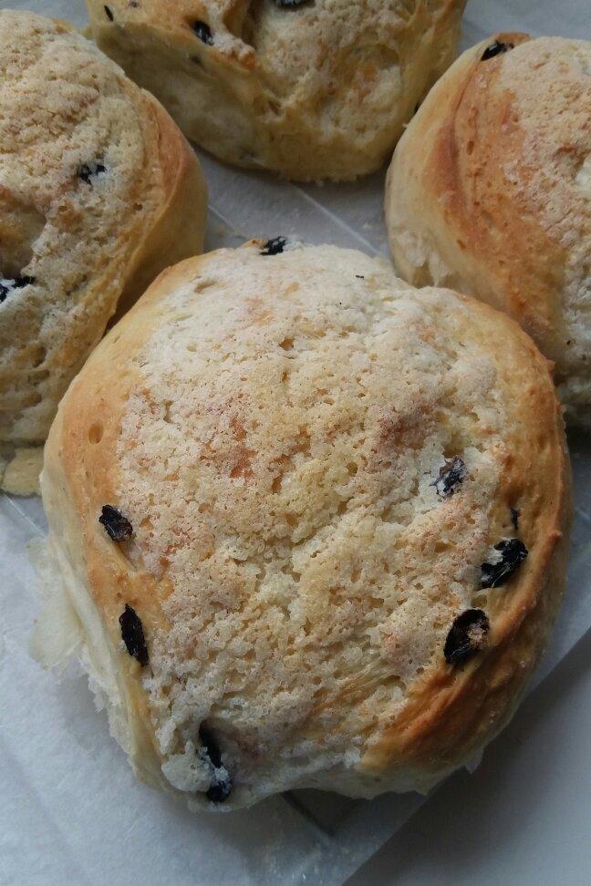 葡萄软欧（仿原麦山丘）Milk flavored bread filled with raisins and butter