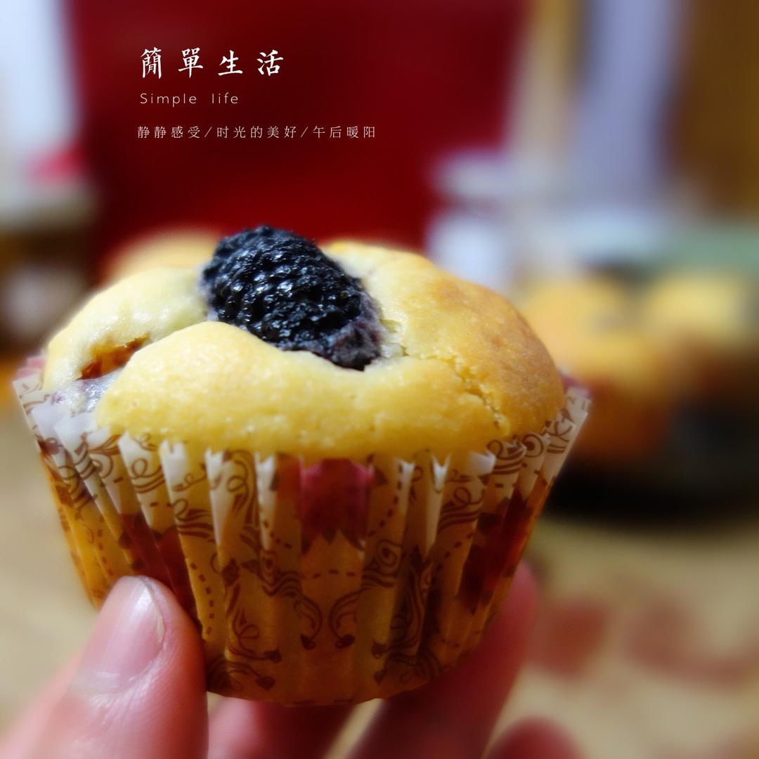椰香酥粒纸杯蛋糕