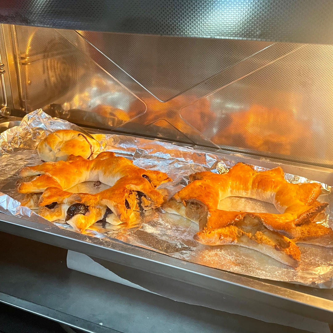 超多坚果和椰蓉的太阳花面包制作教程！