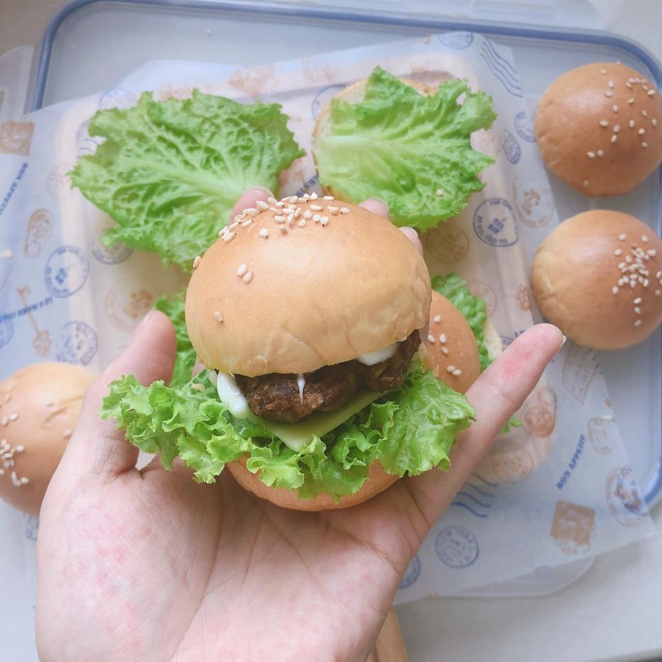不输给牛肉的猪肉汉堡肉饼