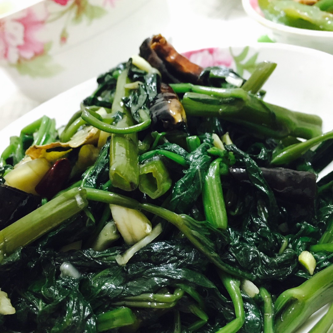 炝炒空心菜（藤菜）