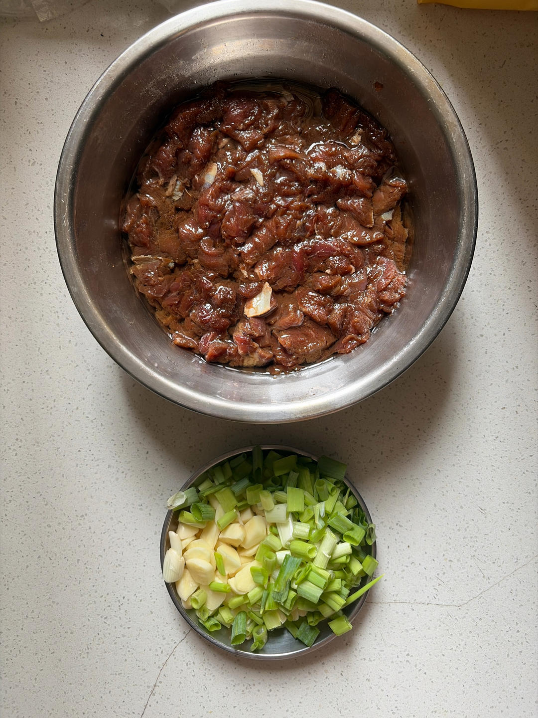 香菜炒牛肉/芹菜炒牛肉/大蒜🧄炒牛肉/大葱炒牛肉/洋葱🧅炒牛肉    万物皆可炒牛肉