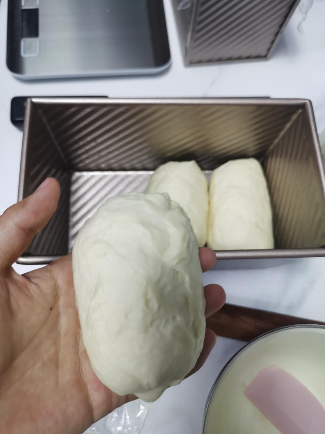 纯奶手撕吐司的做法 步骤1