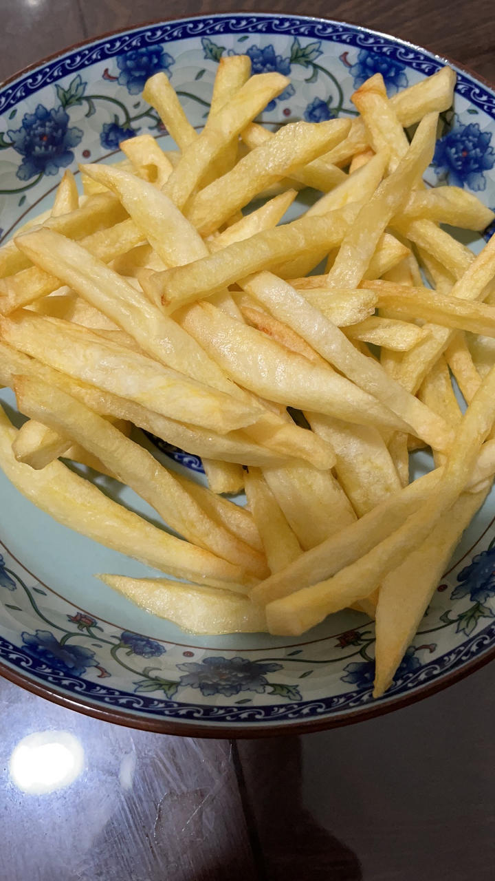 不用油也能炸出香脆好吃的薯条（空气炸锅版）