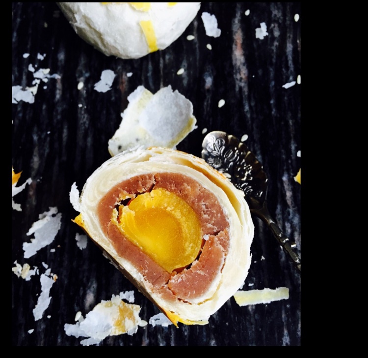 自制栗蓉蛋黄酥