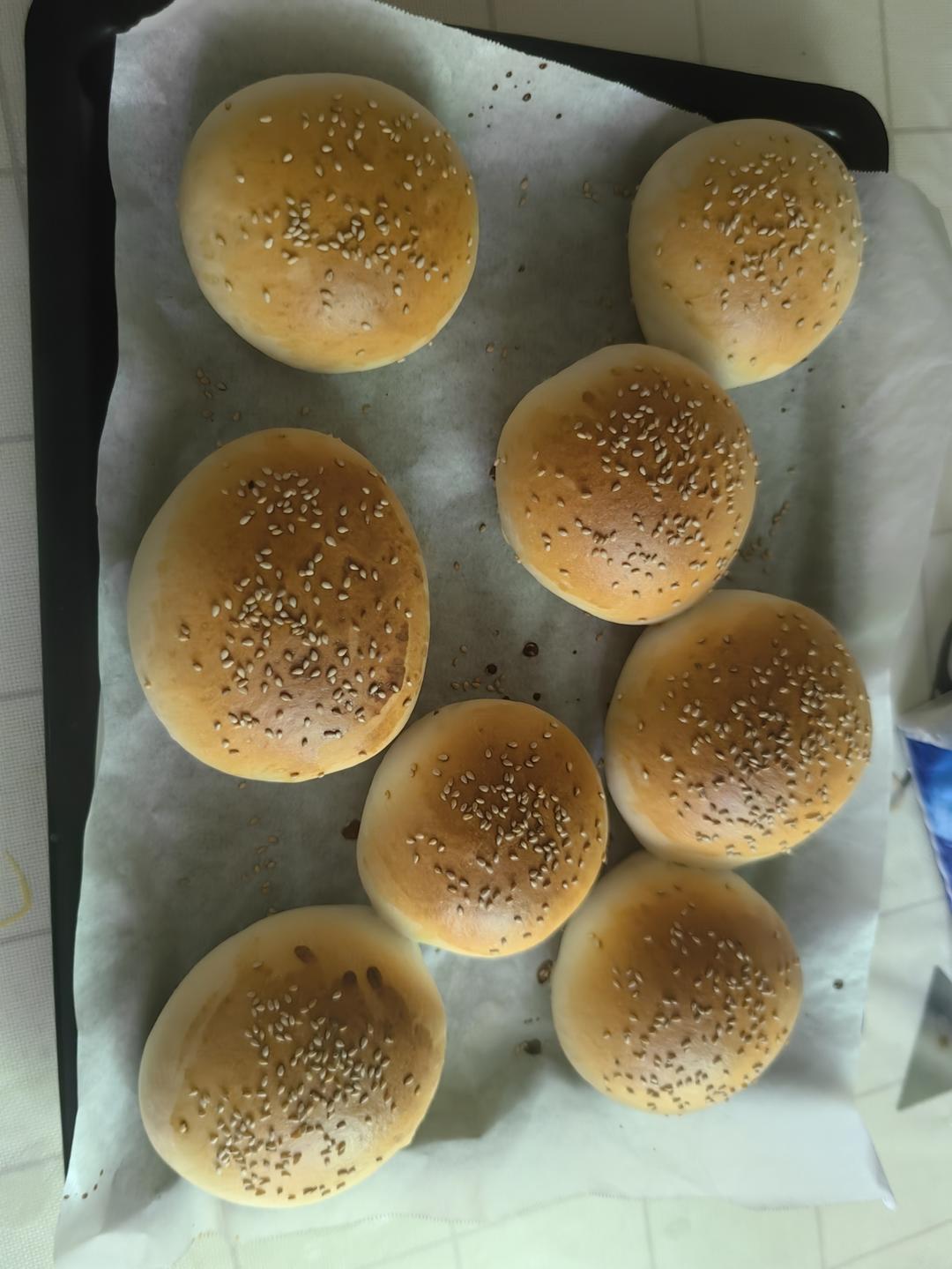 周末--教大家做超级好吃又简单的汉堡胚🍔