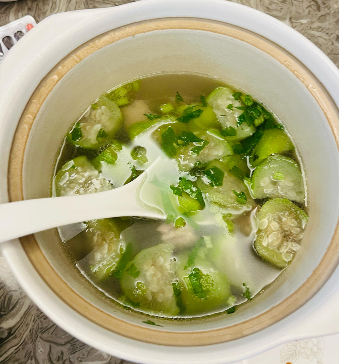 超清甜的丝瓜排骨汤的做法