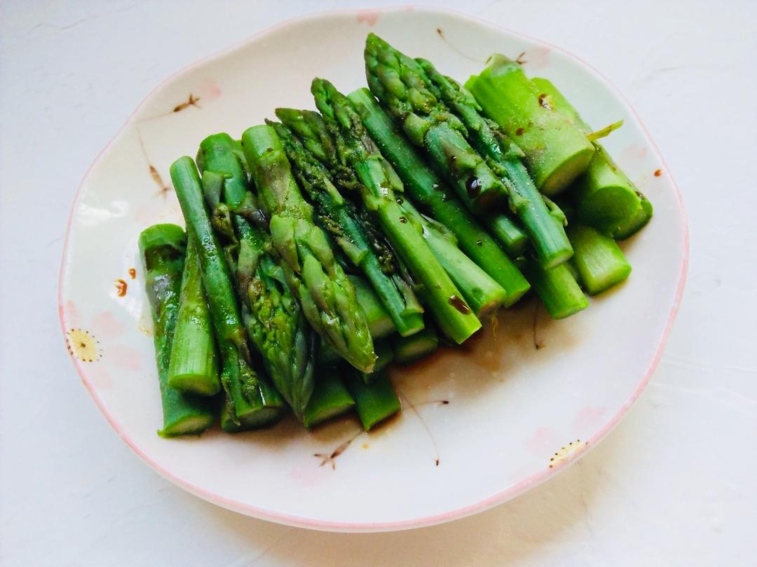 鲜味油淋芦笋