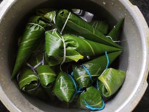绿豆蜜枣粽的做法 步骤6