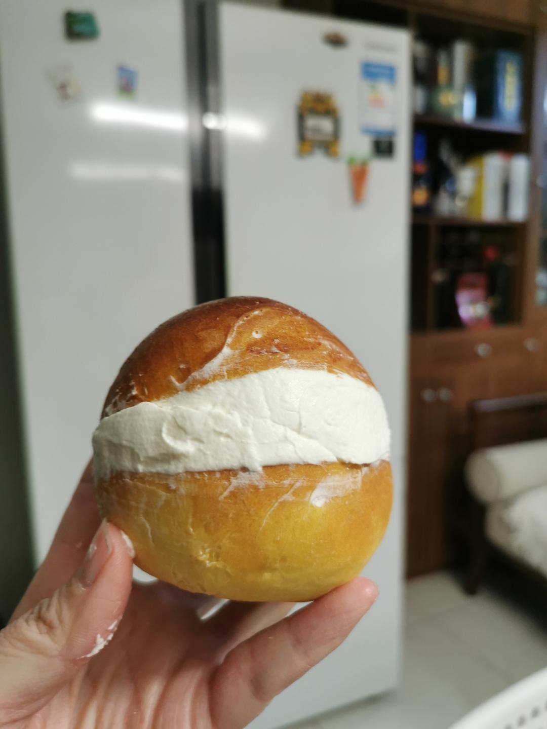 Maritozzo｜中国大饭店的招牌面包在家复刻，我出息了哈哈哈哈！