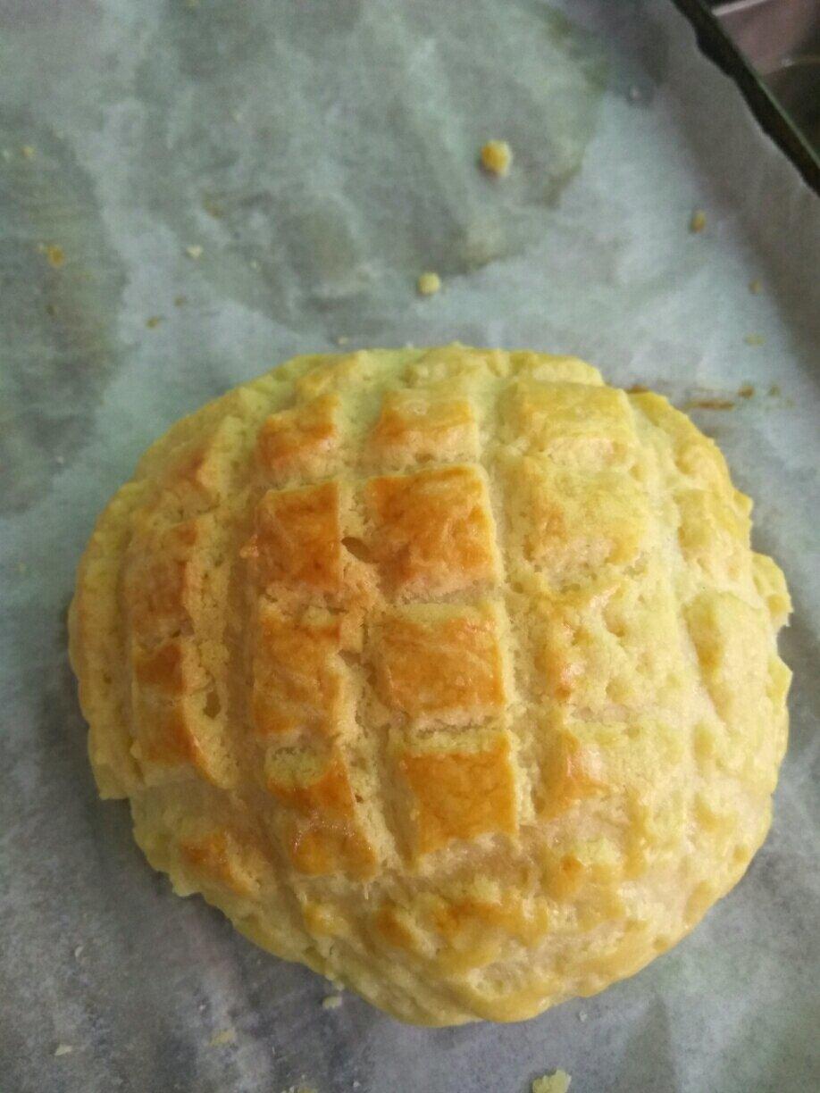 好吃到炸裂的港式菠萝包（附带制作酥皮的小视频）