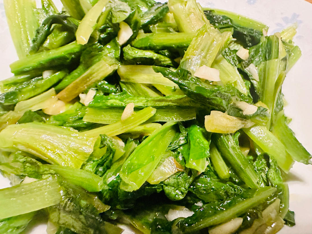 蒜蓉耗油清炒油麦菜，减脂快手菜，宝宝超爱，傻瓜步骤，屡试不爽，好吃且下饭，鲜香爽口！！