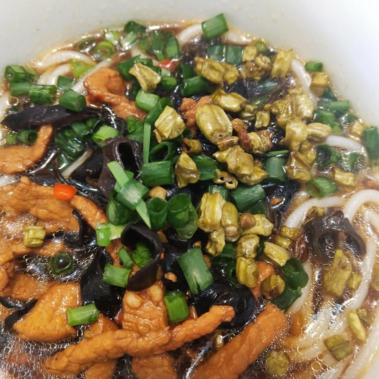 木耳肉丝粉