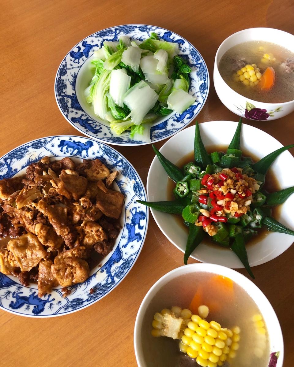 厨房里的三餐四季