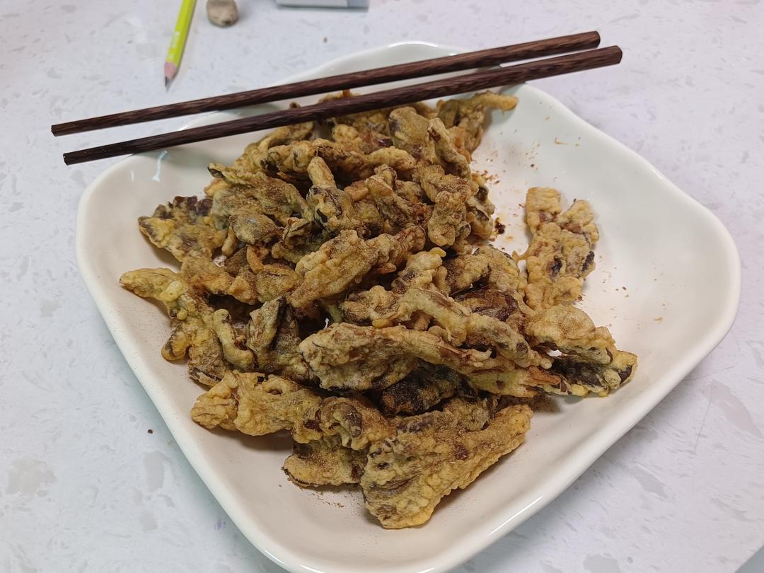 炸蘑菇用不用焯水？裹淀粉还是面粉？厨师长告诉你